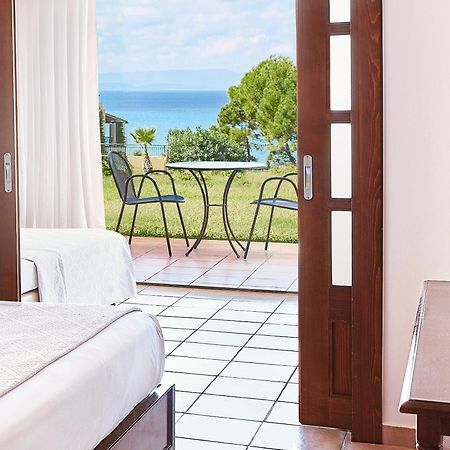 Grecotel Luxme Oasis At Riviera Olympia & Aqua Park Лутра-Киллинис Экстерьер фото