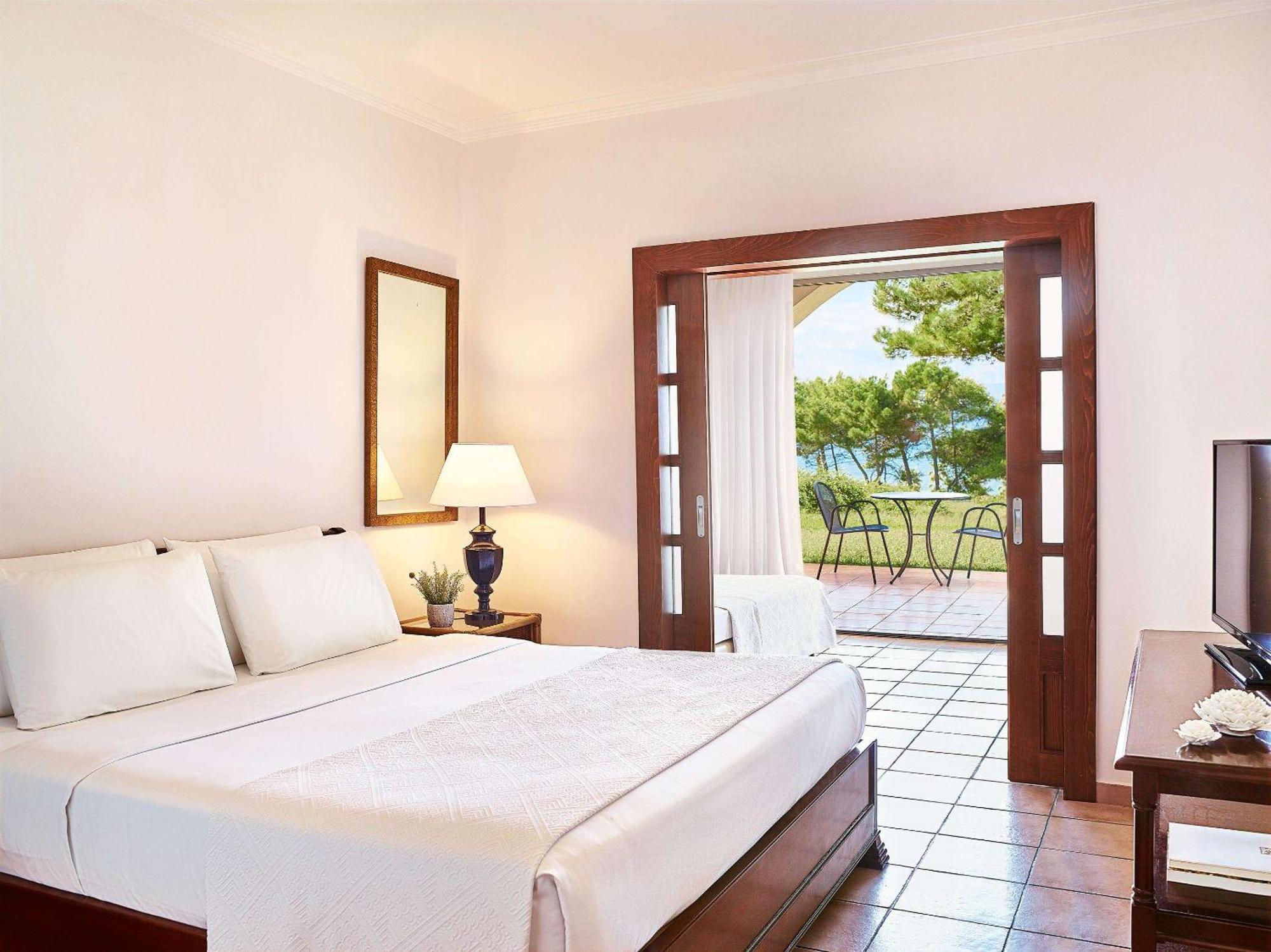 Grecotel Luxme Oasis At Riviera Olympia & Aqua Park Лутра-Киллинис Экстерьер фото