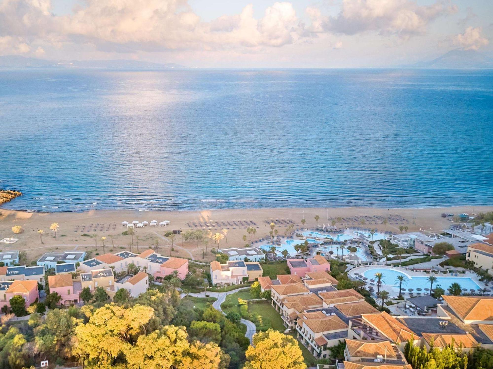 Grecotel Luxme Oasis At Riviera Olympia & Aqua Park Лутра-Киллинис Экстерьер фото